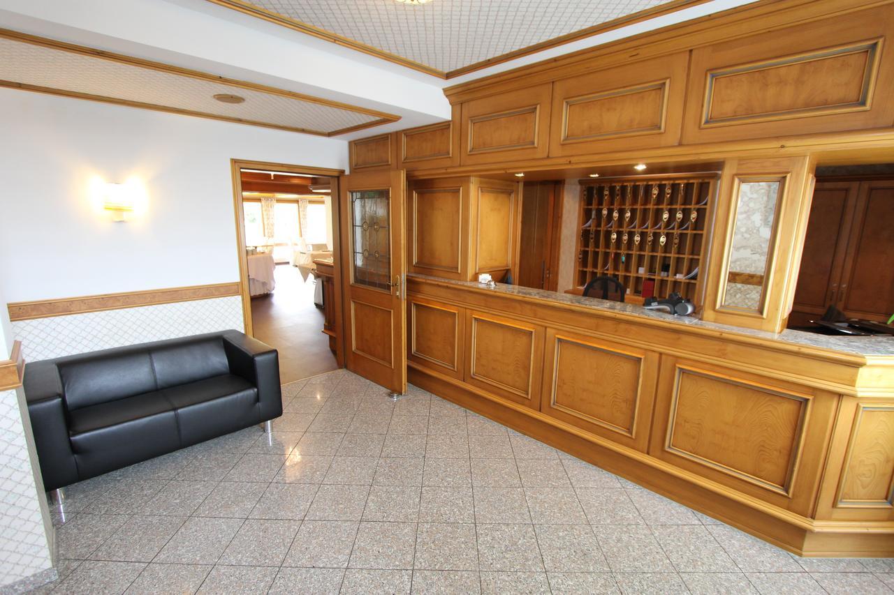 Gaestehaus Am Kurpark วิลลิงเงน-ชเวนนิงเงน ภายนอก รูปภาพ